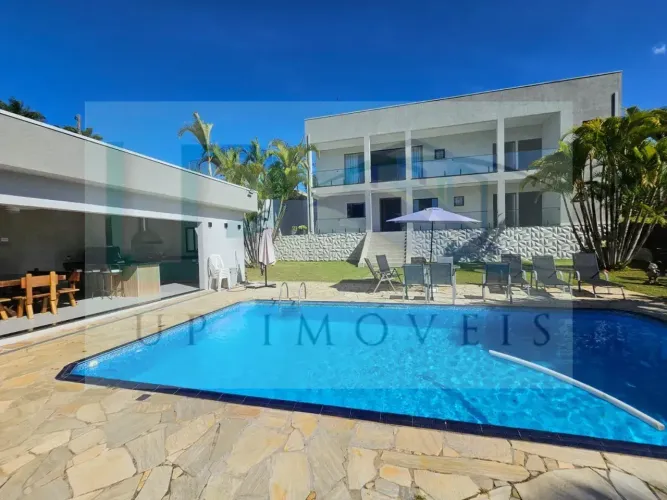 Casa em Condomínio venda possui 1000 metros com 4 quartos em Vale das Montanhas - Igaratá