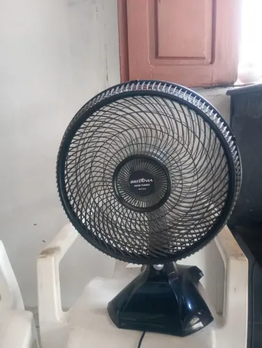 Vendo esse ventilador valor 140,00
