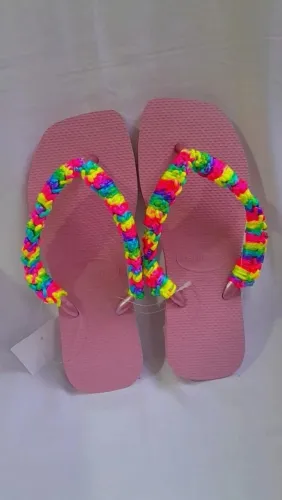Chinelo havaianas bordado