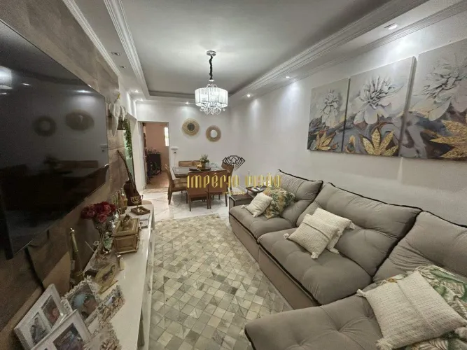 Casa Térrea a Venda com 2 Dormitórios e Piscina no Bairro Vila Nova Urupês em Suzano-SP