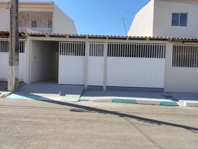 VENDO CASA ESCRITURADA NA QUADRA DO 802 RECANTO DAS EMAS,