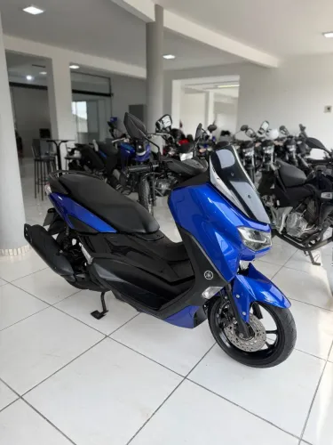 NMAX Connected 160 ABS