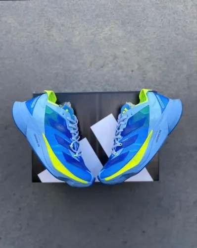 Tênis adizero