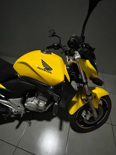 CB 300R Impecável 