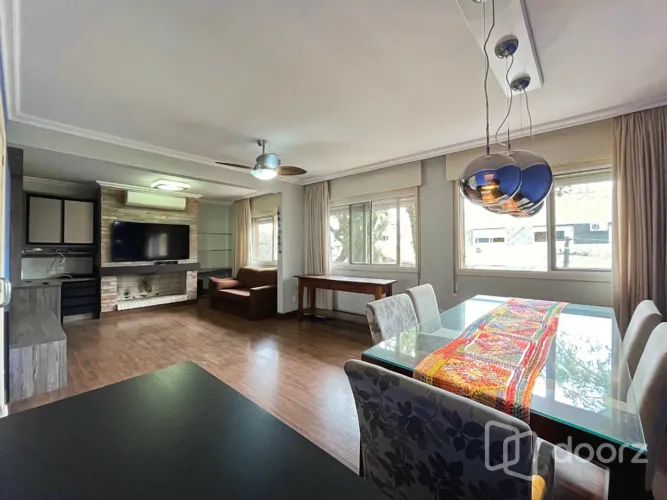 Imóvel na Polônia com 3 dormitórios e 106.81m²