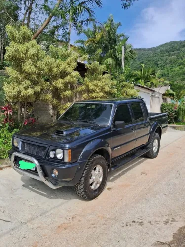 Mitsubishi L200 GLS 2.5 4X4 CD Diesel 2002