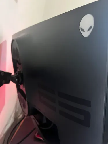 Monitor Alienware 240hz