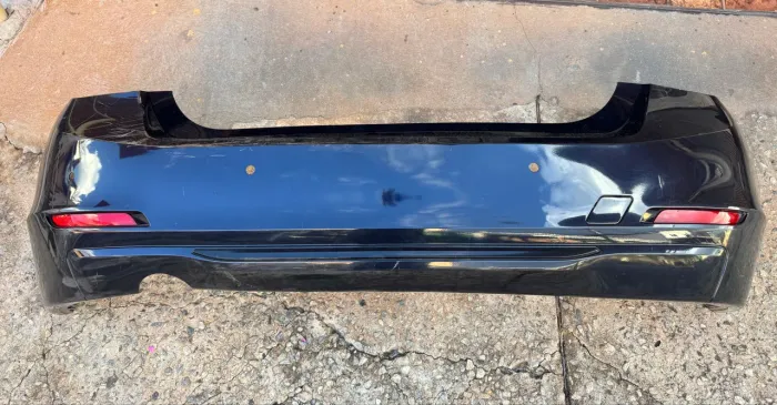 Pára-choque traseiro bmw 320i Sport 