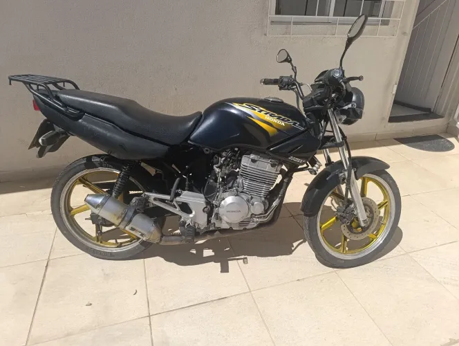 CBX Strada com motor de Twister preparado