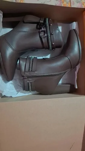 Vendo Botas Da Marca Beira rio usada 1 vez
