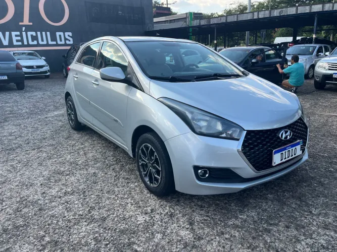 Hyundai HB20 Unique 1.0 Flex 12V Mec. 2019