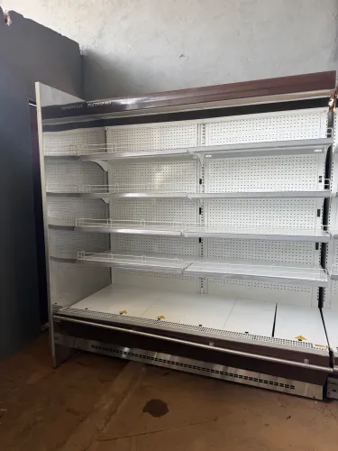 Vendo montagem para Mercado express