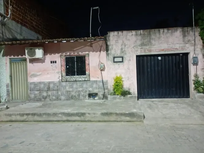 Casa junto com terreno 