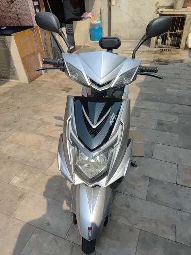 Scooter Ibiza