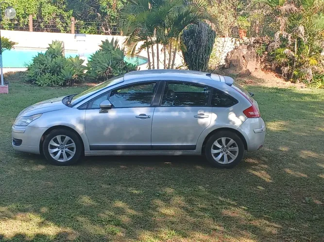 Citroen C4 GLX 2.0 Flex 16V 5P Aut. 2013