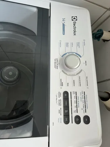 Máquina SEMI NOVA, eletrolux essencial care 14 quilos