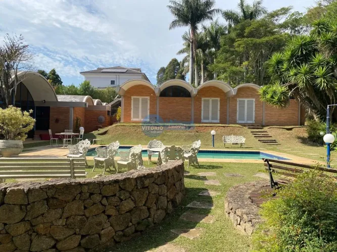 Casa em Condomínio á venda - São Roque !