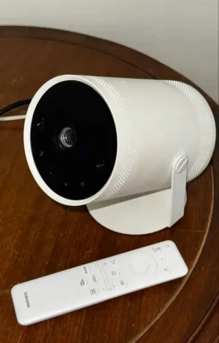 Projetor Samsung The Freestyle 2nd Geração Portátil Branco