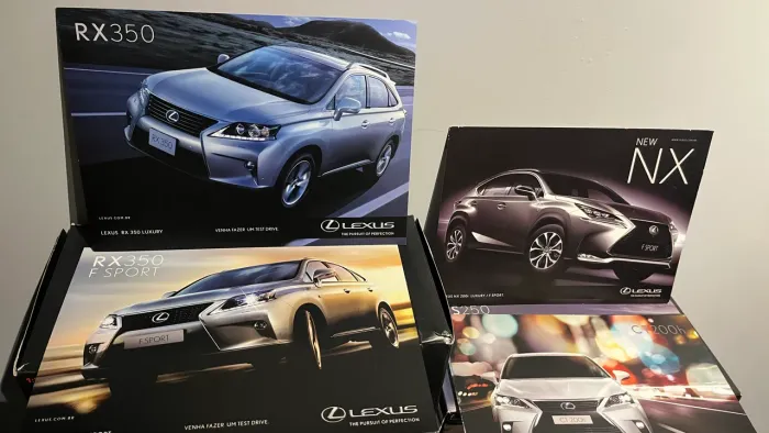 Catálogo e Prospecto da Lexus