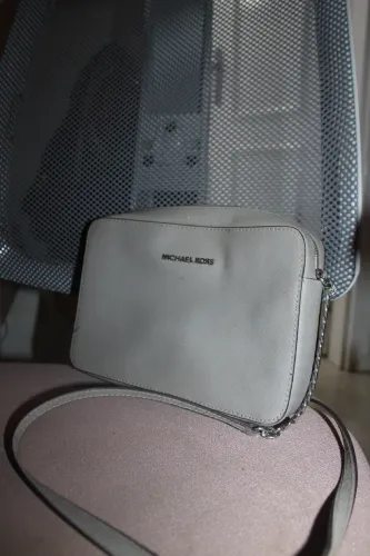 BOLSA MICHAEL KORS CINZA