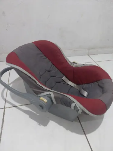 VENDE-SE BEBÊ CONFORTO,USADO EM ÓTIMO ESTADO R$:150