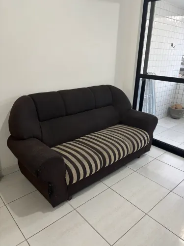 Sofá 3 lugares 