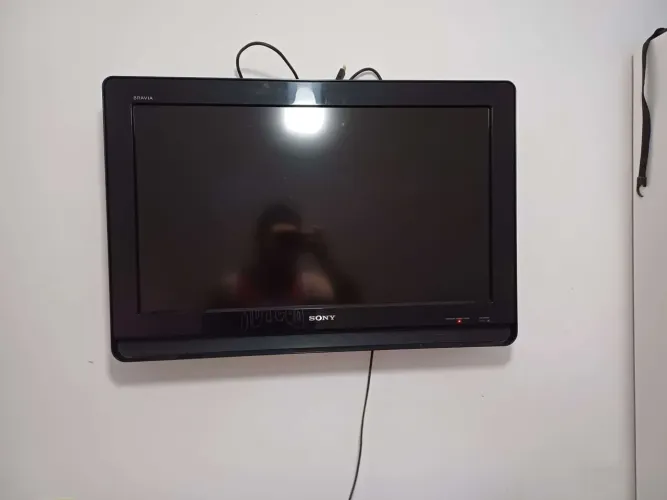 TV Sony 32 polegadas funcionando perfeitamente, apenas sem controle remoto