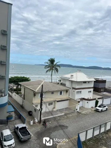 Apartamento à venda no bairro Meia Praia - Itapema/SC