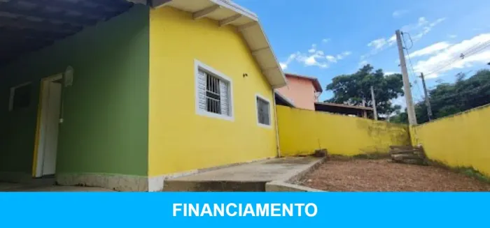 Casa à venda em Jarinu-SP, no bairro Nova Trieste: 2 quartos, 1 banheiro, 2 vagas de garag