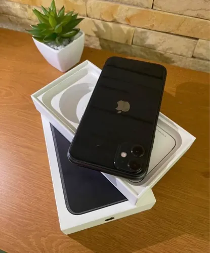 iPhone 11 64 GB