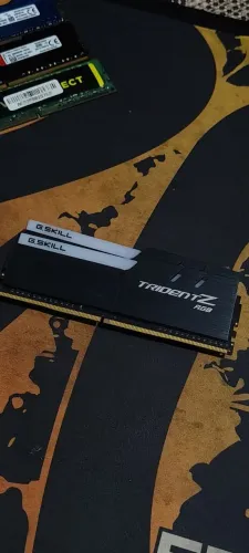 DDR4 3000MHZ 2X 8GB TRIDENT Z RGB G.SKILL