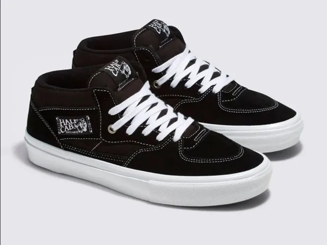 Vendo tênis vans half cab usado poucas vezes