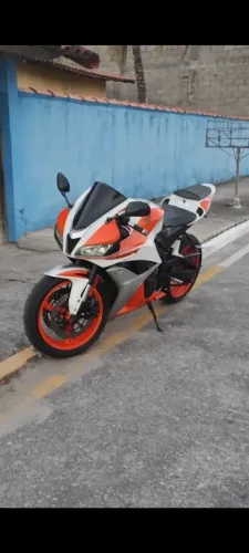 Moto minha a 2 anos, andei poucas vezes dês que peguei moto tenque trocar pneu traseiro,