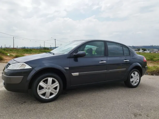 Renault Megane Sedan Dynamique 2.0 16V Aut. 2008