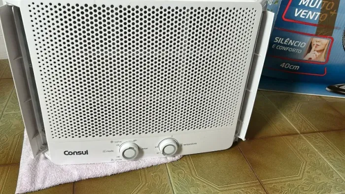 Ar condicionado Consul, 10.000 btus, 110v 