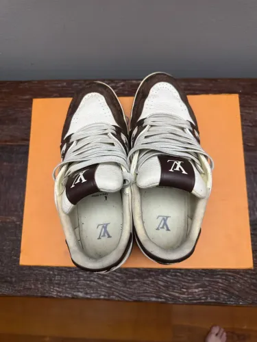 Lv Trainer Cappuccino