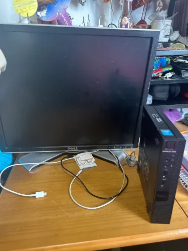 CPU DELL MINI + TELA + TECLADO + MOUSE