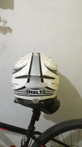 Capacete