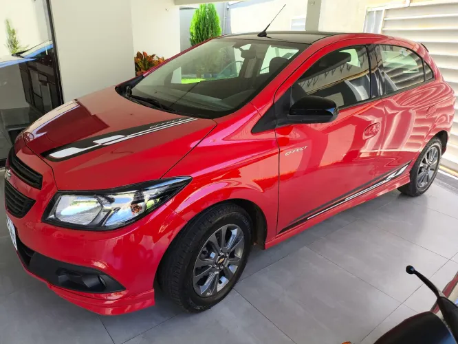 Chevrolet Onix Hatch Effect 1.4 8V Flex Power Mec. 4P 2015