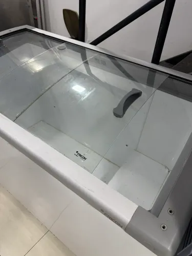 Freezer Horizontal Inclinado Fricon 388l