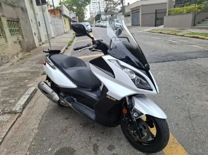 Kymco Downtown 300i (Financio e Parcelo no Cartão de Crédito)