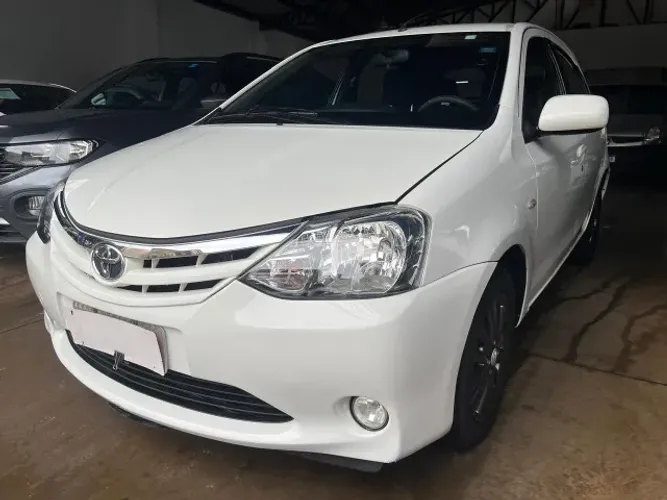 Toyota Etios XLS 1.5 Flex 16V 5P Mec. 2013