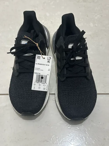 Adidas Ultra Boost 20