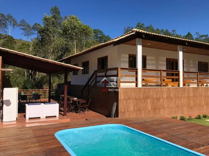 Casa com 3 dormitórios à venda por R$ 800.000,00 - Matilde - Alfredo Chaves/ES