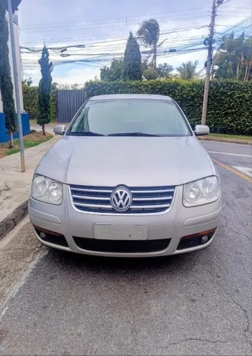 Volkswagen Bora 2.0/ 2.0 Flex 8V Aut. 2010