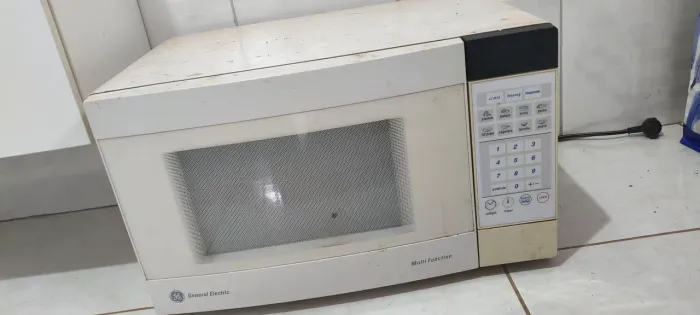 MICROONDAS ESTRAGADO