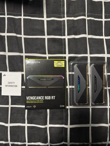 Memória DDR4 Corsair Vengeance RGB RS, 16GB (2x8GB), 3600MHz, Preto, CMG16GX4M2Z3600C18