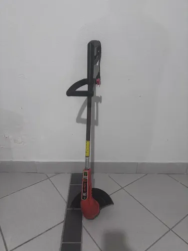 Aparador de grama Tramontina 1000T