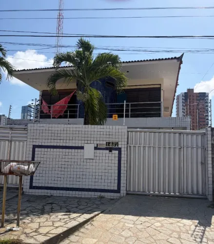 Aluguel casa primeiro andar em manaíra