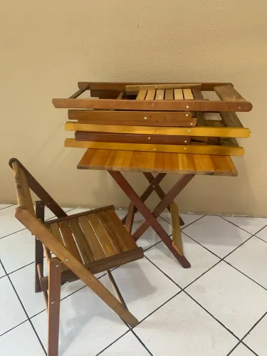 Conjunto de mesas madeira